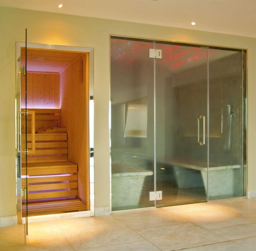 Hotel Western Globus 4*