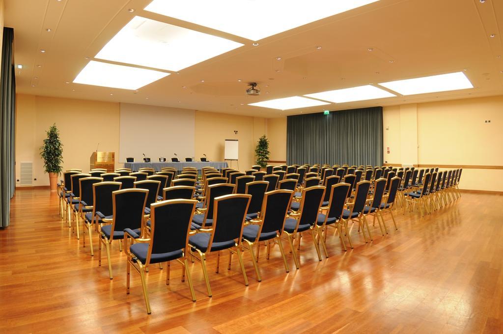 Hotel Western Globus 4*
